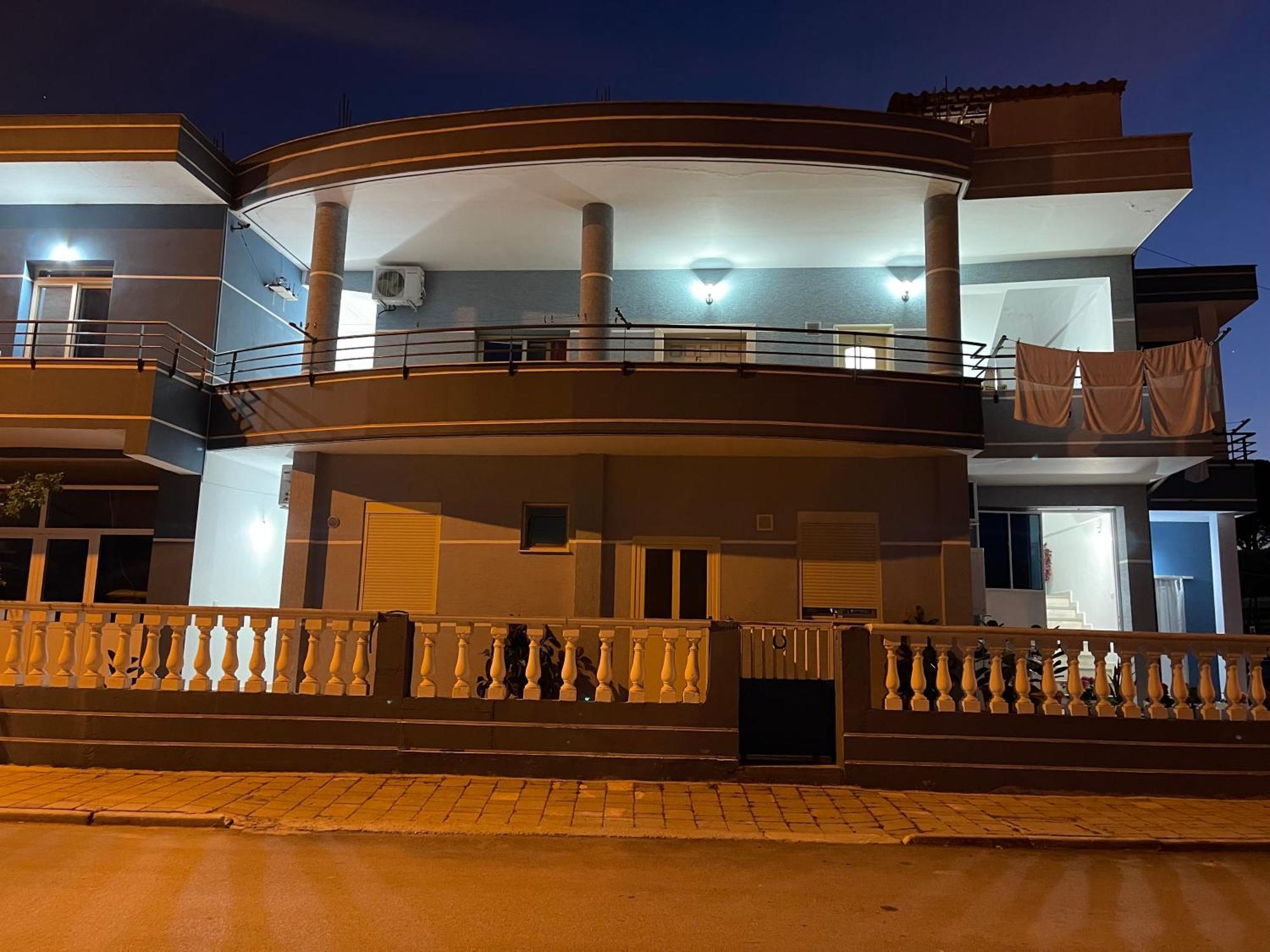 Kristeo Apartment Vlore Ngoại thất bức ảnh