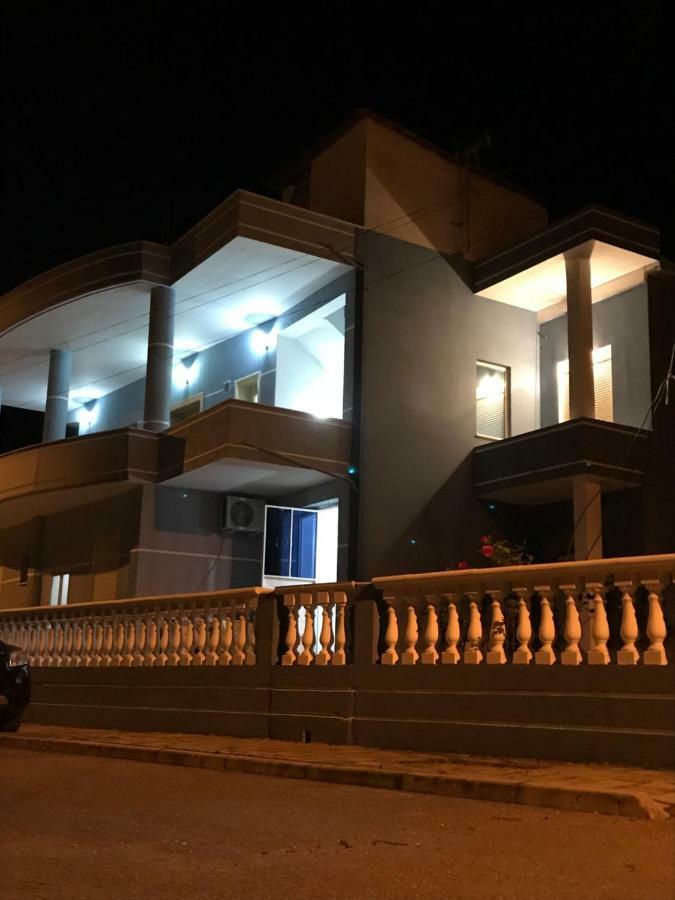 Kristeo Apartment Vlore Ngoại thất bức ảnh